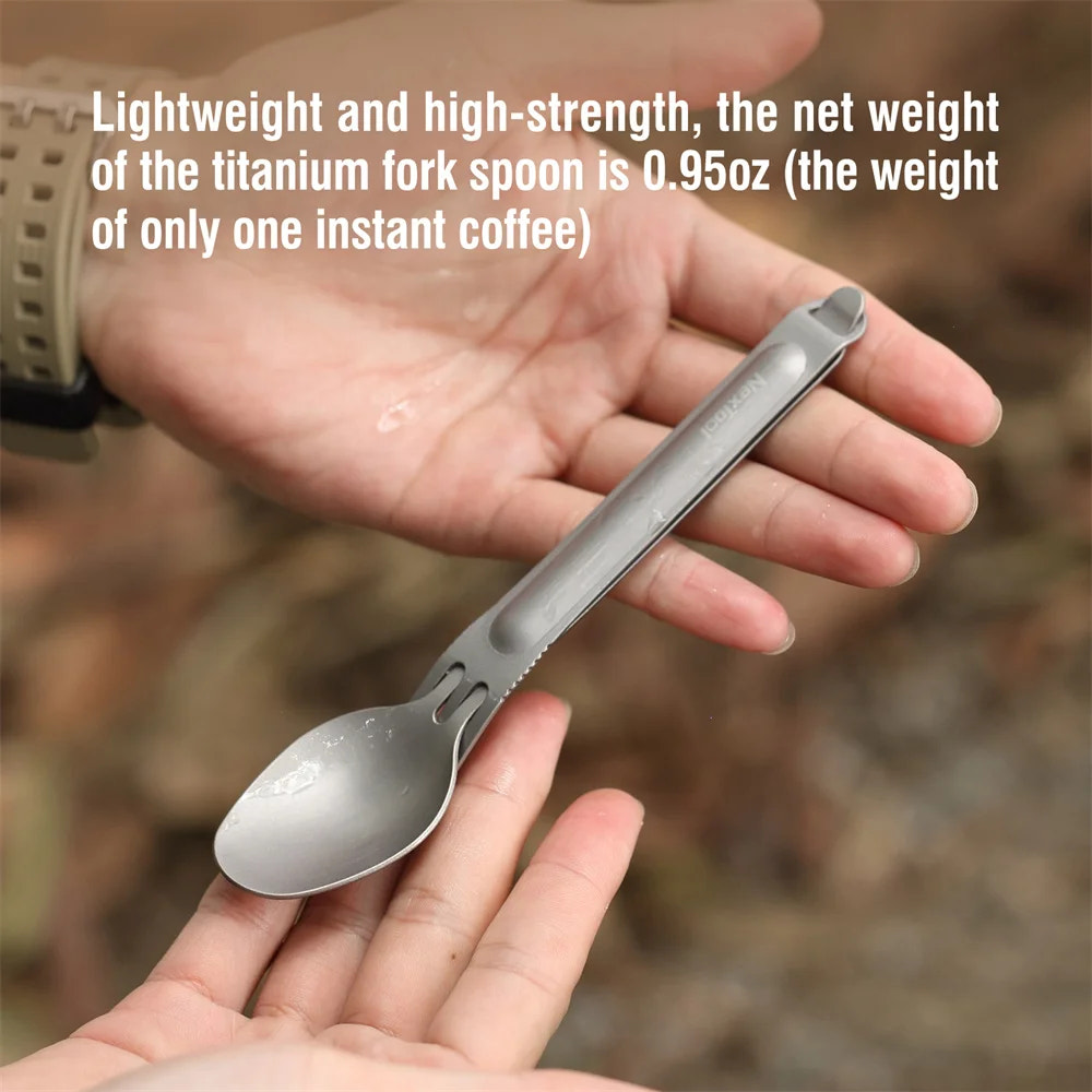 Titanium fork spoon held in a hand with text about its weight.