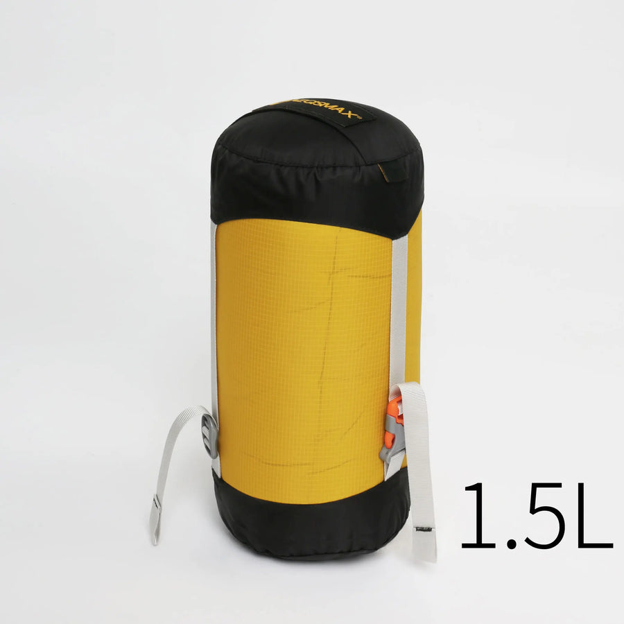 Yellow and black bag with '1.5L' label on a white background